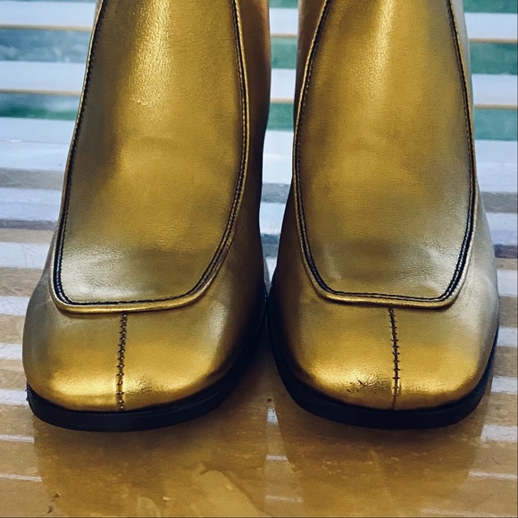 🌟HOST PICK 🌟SAINT LAURENT Miles Buckle Cuff Ankle Boot - Picture 13 of 14